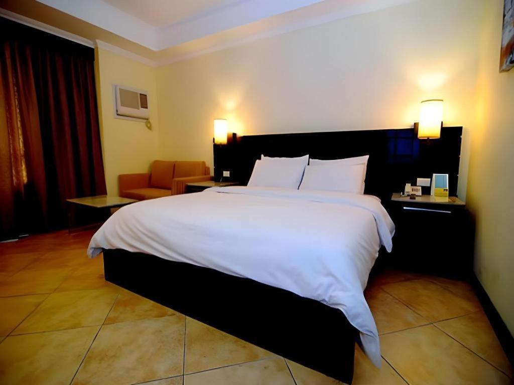 באקולוד Mo2 Westown Hotel San Juan מראה חיצוני תמונה