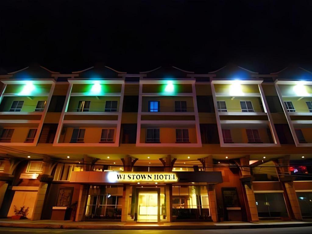 באקולוד Mo2 Westown Hotel San Juan מראה חיצוני תמונה