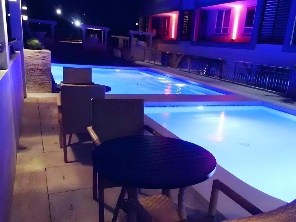 באקולוד Mo2 Westown Hotel San Juan מראה חיצוני תמונה